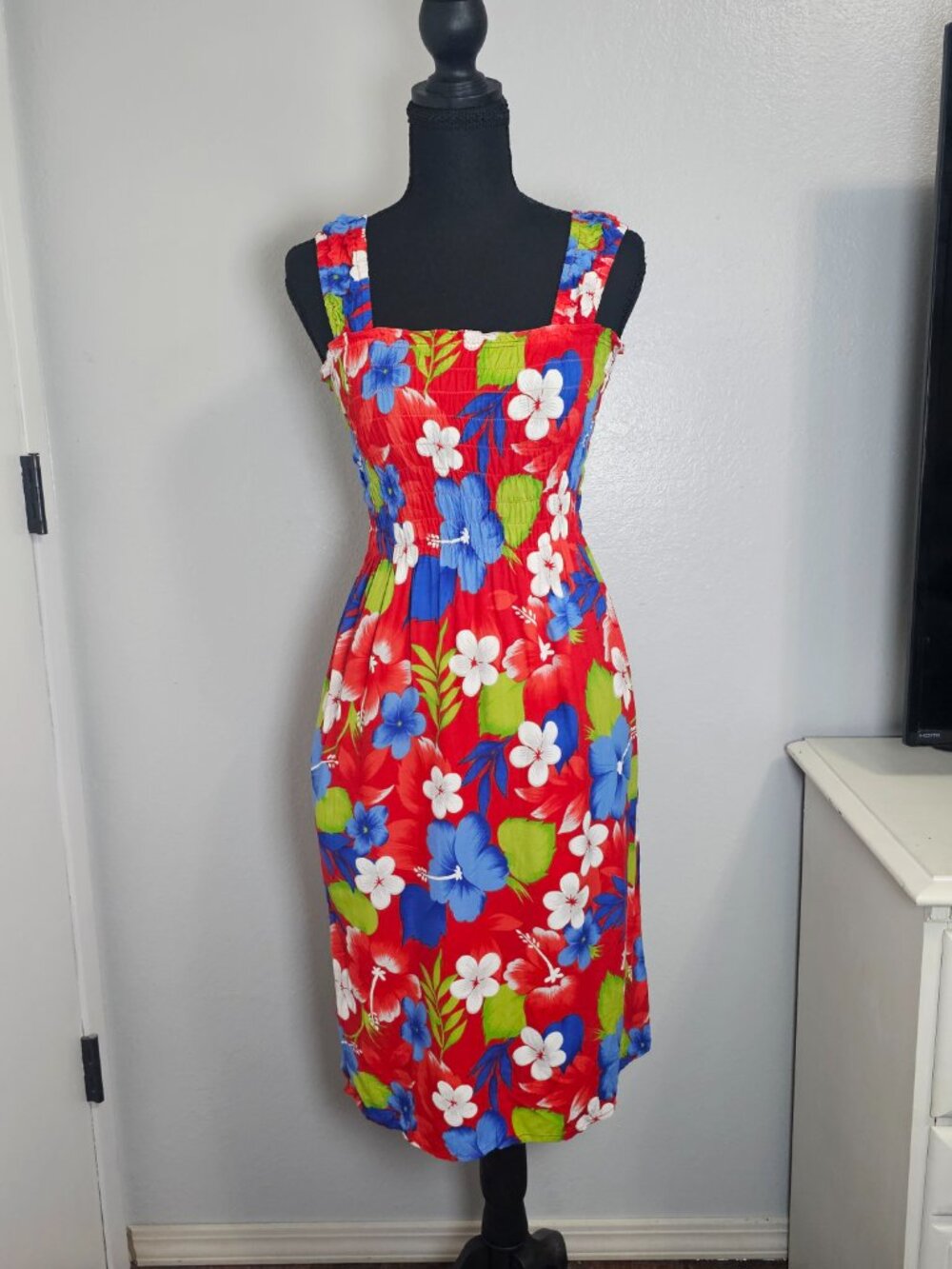 Unbranded Beach Vacation Floral Red Blue White Smoched Elastic Dress - Size Smal - Picture 2 of 5